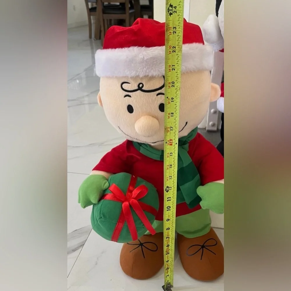 CHARLIE BROWN CHRISTMAS DOOR GREETER PEANUTS - Picture 2 of 2